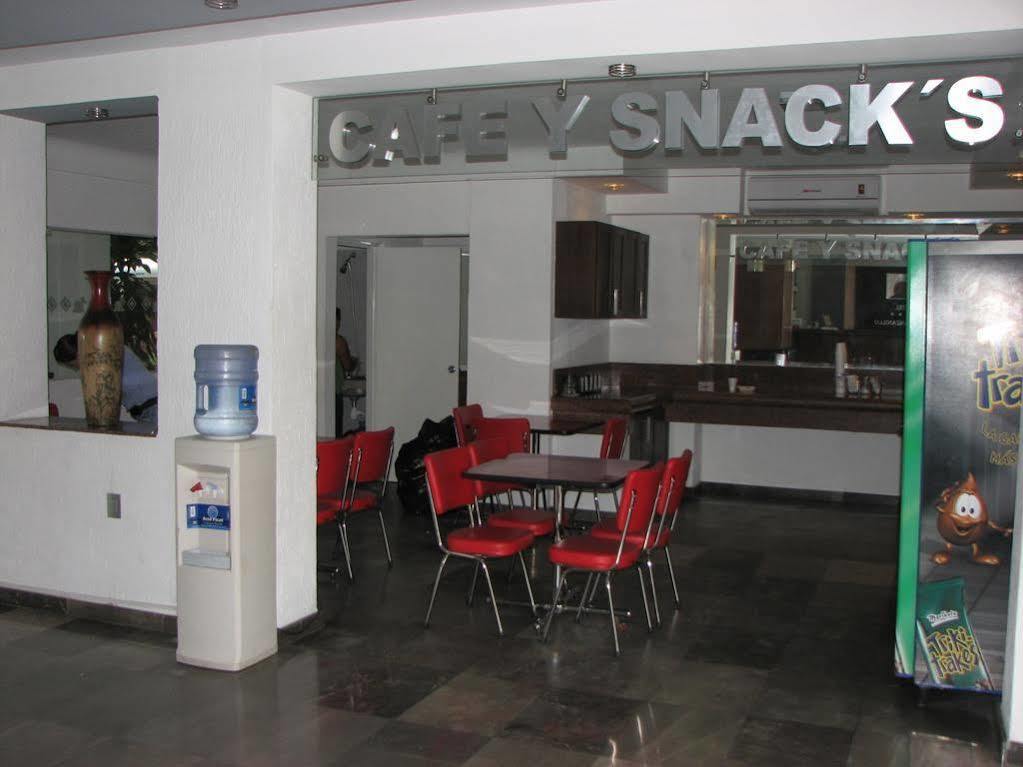 Hotel Y Suites Plaza Manzanillo Dış mekan fotoğraf