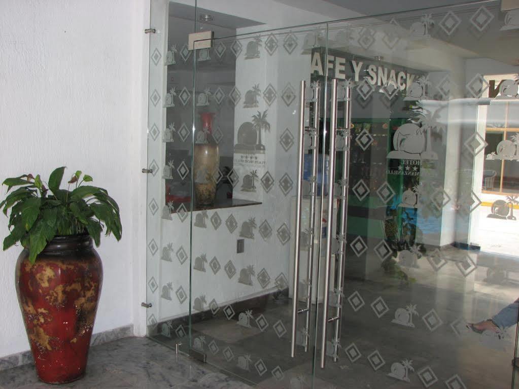 Hotel Y Suites Plaza Manzanillo Dış mekan fotoğraf