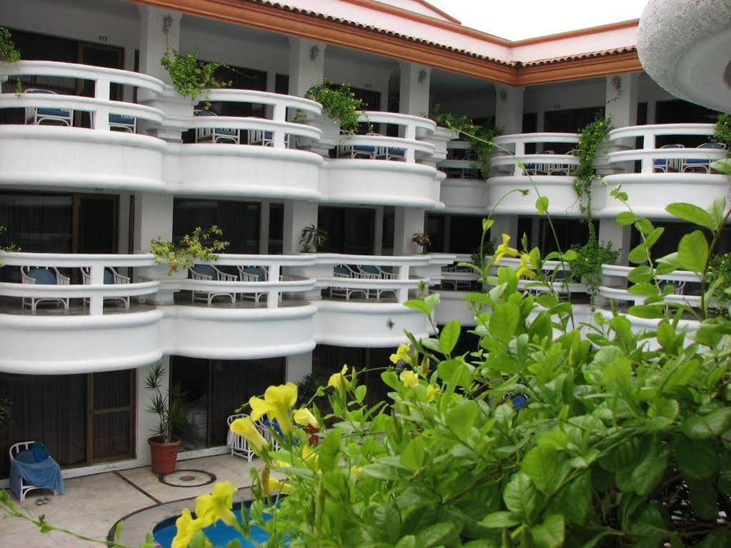 Hotel Y Suites Plaza Manzanillo Dış mekan fotoğraf